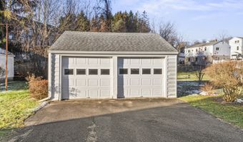 11 Roger Ave, Danbury, CT 06810