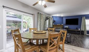 686 Kennedy Dr, Antioch, IL 60002