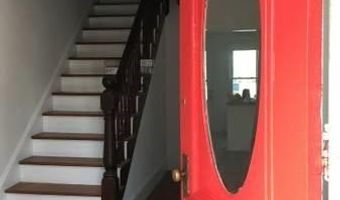 68 Evarts St, Newport, RI 02840