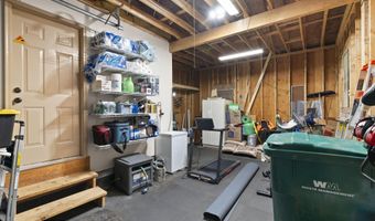 129 Woodbury, Blakeslee, PA 18610
