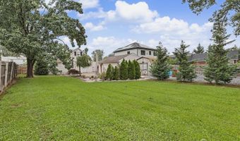 18 Tappen St, Avenel, NJ 07001