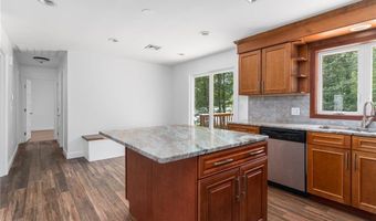14 Bishop Hill Rd, Johnston, RI 02919