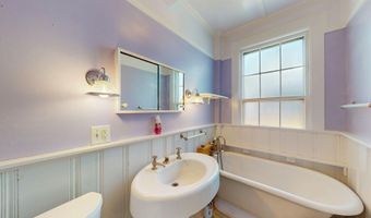 46 Park St, Brandon, VT 05733