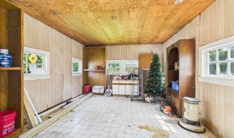 2314 W 8th St, Anderson, IN 46016