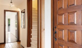 4 Mulberry Rd, Bristol, RI 02809