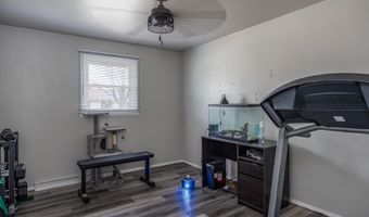 2915 S GLADYS Ave, Appleton, WI 54915