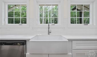 177 Hancock Way, Baldwin, GA 30511