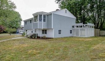 28 Reardon Dr, Middletown, RI 02842