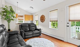 45 Silo Dr, Cranston, RI 02921