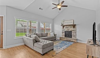 419 Highland Pointe Dr, Alto, GA 30510