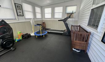 1008 Anchor Ave, Beachwood, NJ 08722