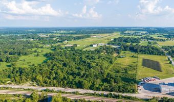 60 E Church St, Aurora, MO 65605