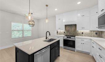 30 Benwick Ln, Bella Vista, AR 72714