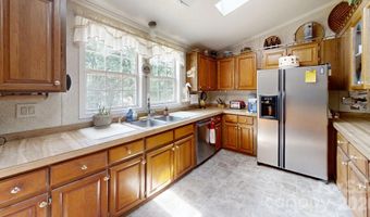 2172 Little Mountain Rd, Alexis, NC 28006