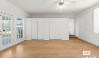 402 E Poplar St, Atmore, AL 36502