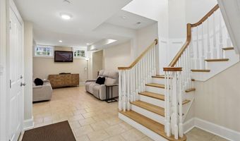 7800 RADNOR Rd, Bethesda, MD 20817