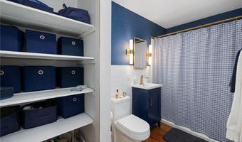 70 Carroll Ave 1009, Newport, RI 02840