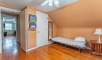 34 Oakhill Ave, Attleboro, MA 02703