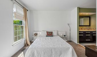 2544- D S ARLINGTON MILL Dr, Arlington, VA 22206