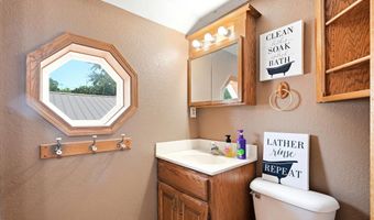 331 W 8th St, Alma, KS 66401