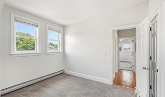 433 Thames St E, Newport, RI 02840