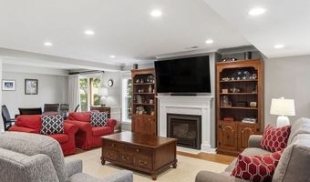 28 Brook Ln 28, Berlin, MA 01503
