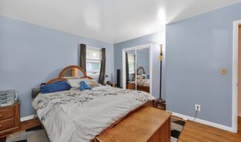 4 Marietta Dr, Albany, NY 12205
