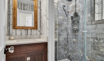 284 Bunker Hill St 4, Boston, MA 02129