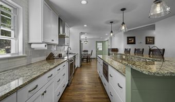 6 Bona Vista Dr, Bow, NH 03304