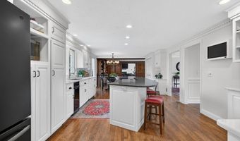 21 Greybirch Rd, Andover, MA 01810