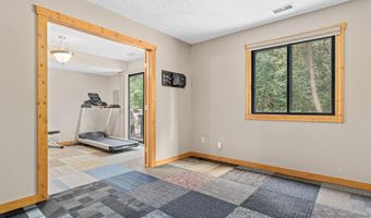 8574 134th St W, Apple Valley, MN 55124