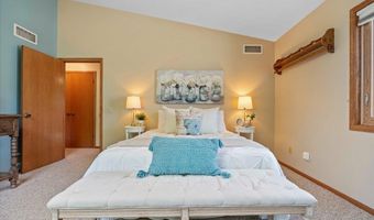 2524 CARRIEDALE Ct, Fitchburg, WI 53711