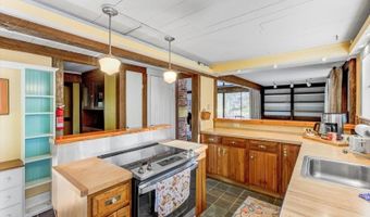 16 Kilroy Rd, Andover, NJ 07860