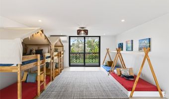 125 N Kalaheo Ave, Kailua, HI 96734