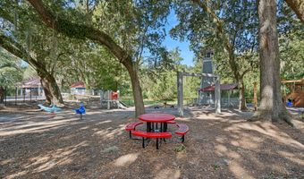 7 Holbrook Dr, Beaufort, SC 29902