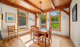 119 Moat View Dr, Albany, NH 03813
