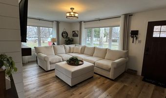 238 E Radio Ln, Arkansas City, KS 67005