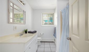 67 Meadowrue Trl, Narragansett, RI 02874