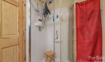 153 Vinewood Cir, Asheville, NC 28806