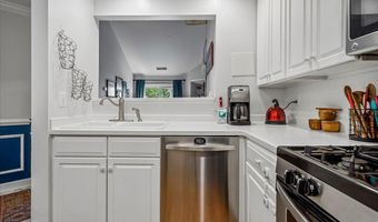 2330 14TH St N 407, Arlington, VA 22201