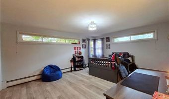 141 Glen Ridge Rd, Cranston, RI 02920