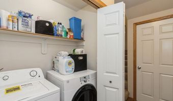 1095 Twilight Dr, North Liberty, IA 52317