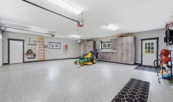 3405 Pawnee Dr SE, Alexandria, MN 56308