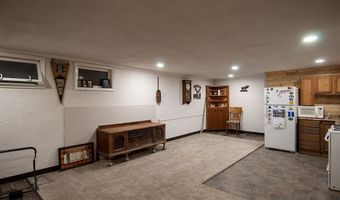 922 ARAPAHO St, Cheyenne, WY 82009