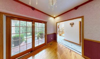 136 Lock Ln, Alum Creek, WV 25003