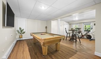 37 Birchwood Cir, Bedford, NH 03110