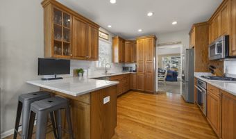 1 N049 Mission Ct, Winfield, IL 60190