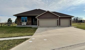 2040 Greenway Dr, Aurora, NE 68818