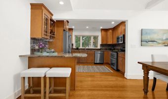 527 Lee Cir, Annapolis, MD 21403