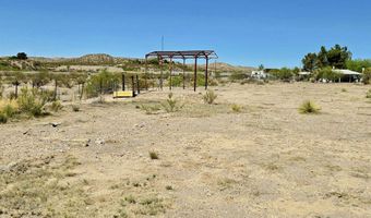 17 Seco Rd, Caballo, NM 87931
